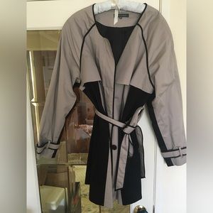 Sz 3X trench coat